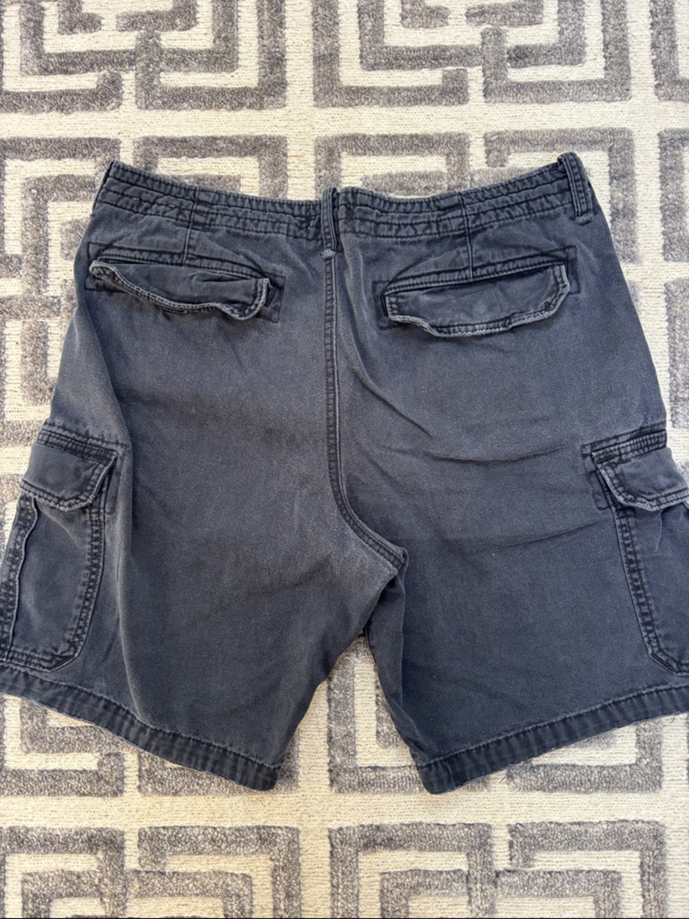 Hollister navy blue cargo shorts - Picture 2 of 3